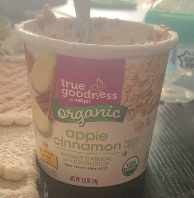 Organic Apple Cinnamon Oatmeal front packaging