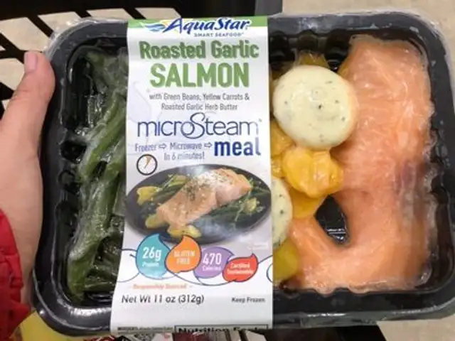 Roasted garlic salmon