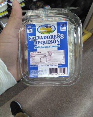 Requeson salvadoreno front packaging