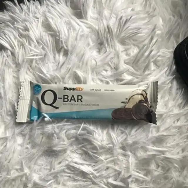 Q-Bar / cookies & cream