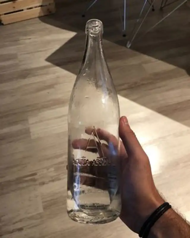 Eau naturelle petillante