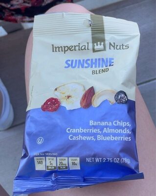 Nuts banana chips front packaging