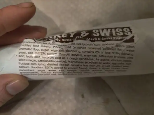 Turkey and Swiss Sandwich ingredients label