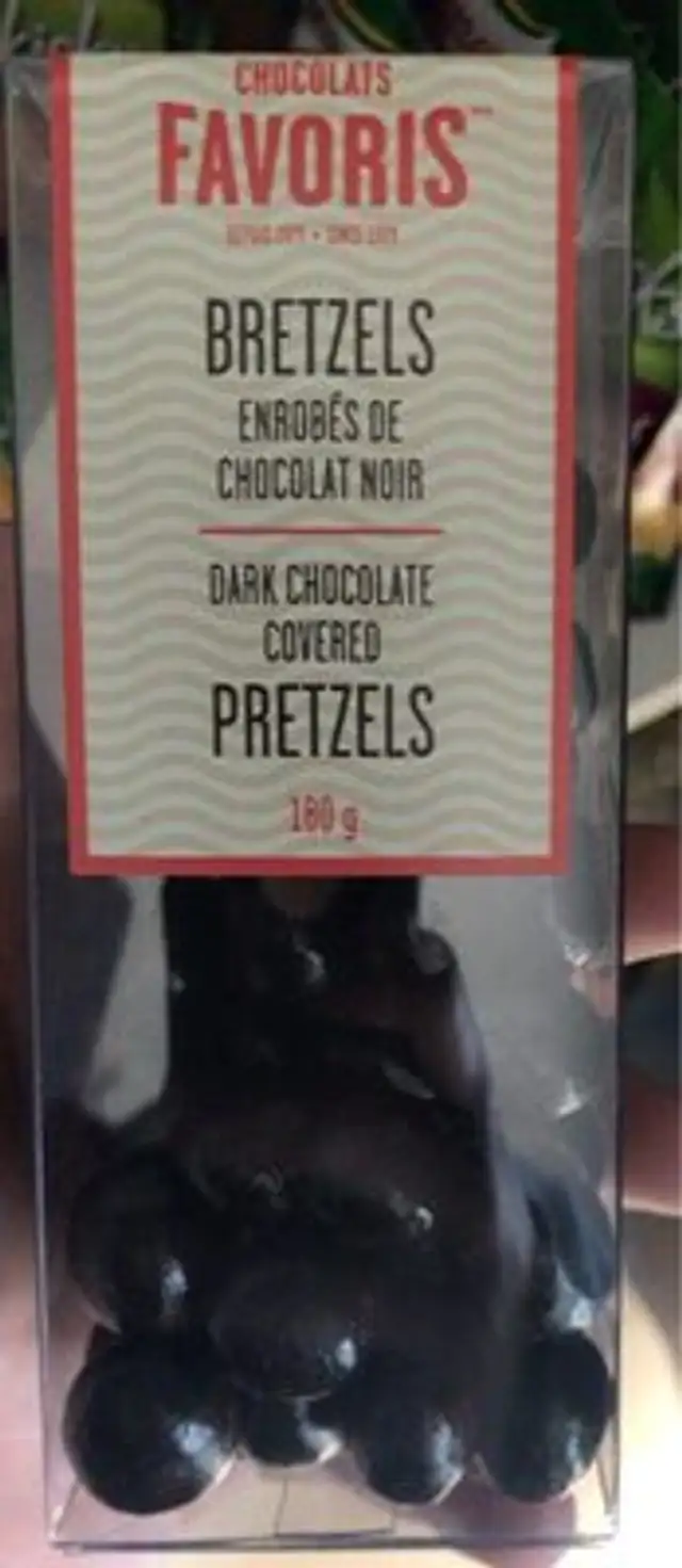 Bretzels enrobés de chocolat noir