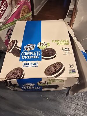 The Complete Creme's Chocolate Cookies front packaging