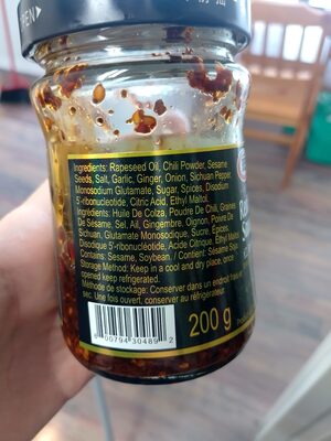 Red hot chilli sauce ingredients label