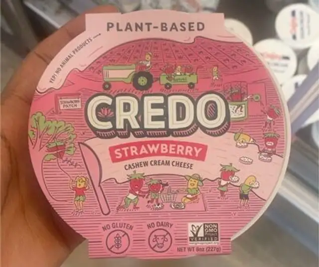 Credo Strawberry Cashew Cream Cheese