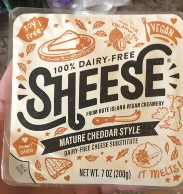Sheese mature cheddar style