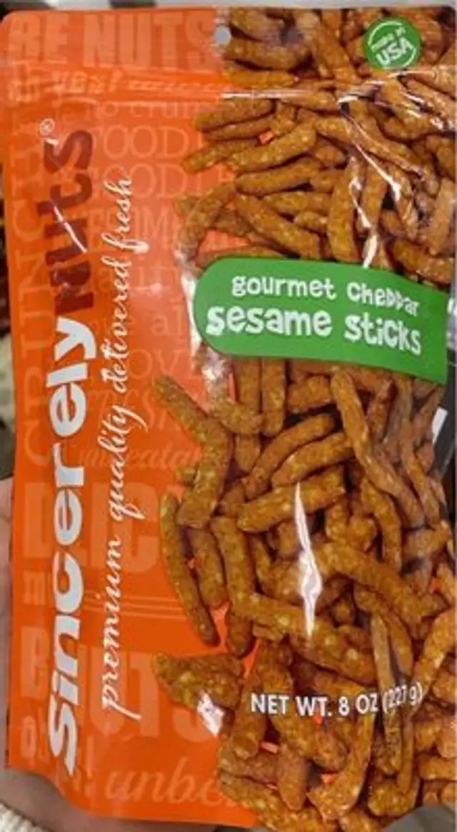 Gourmet cheddar sesame sticks