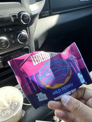 Legendary Protein Sweet Roll Wild Berry