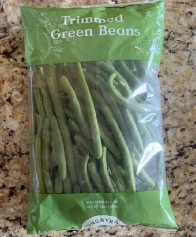 Trimmed green beans