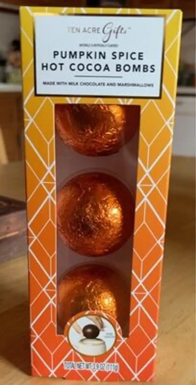 Pumpkin Spice Hot Cocoa Bombs