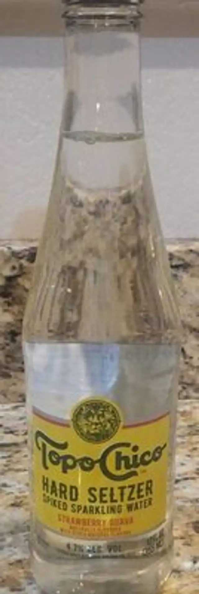 Hard Seltzer Strawberry Guava