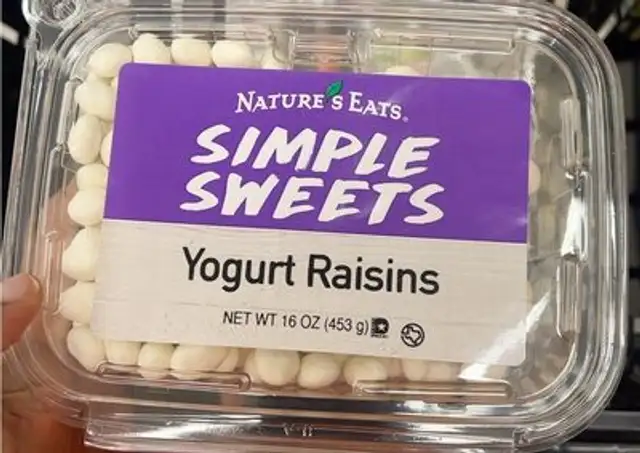 Yogurt raisins