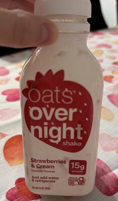 Oats Overnight Shake Strawberries & Cream