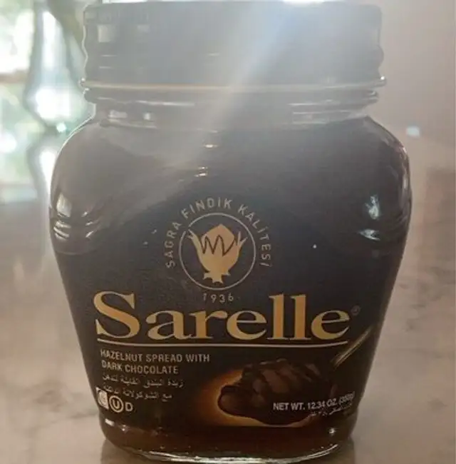 Hazelnut spread with dark chocolate