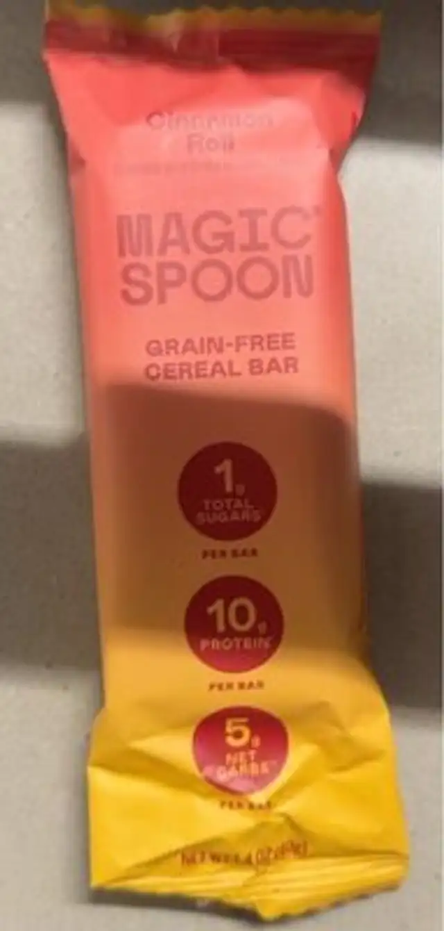 Magic Spoon Cinnamon Roll Cereal Bar