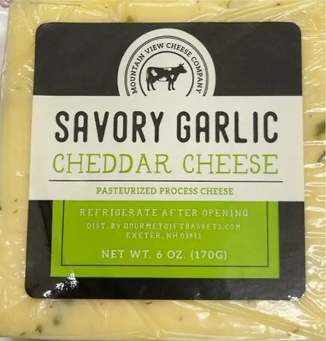 Savory garlic cheddar cheese