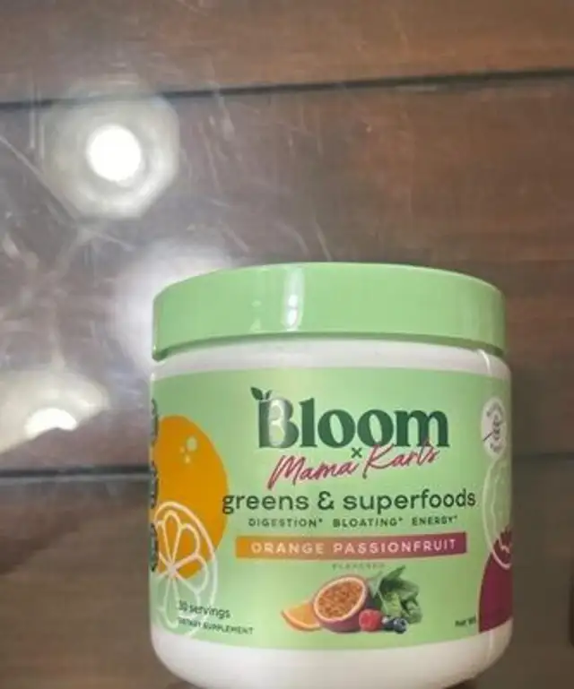 Bloom greens and superfoods- orange passion fruit front packaging