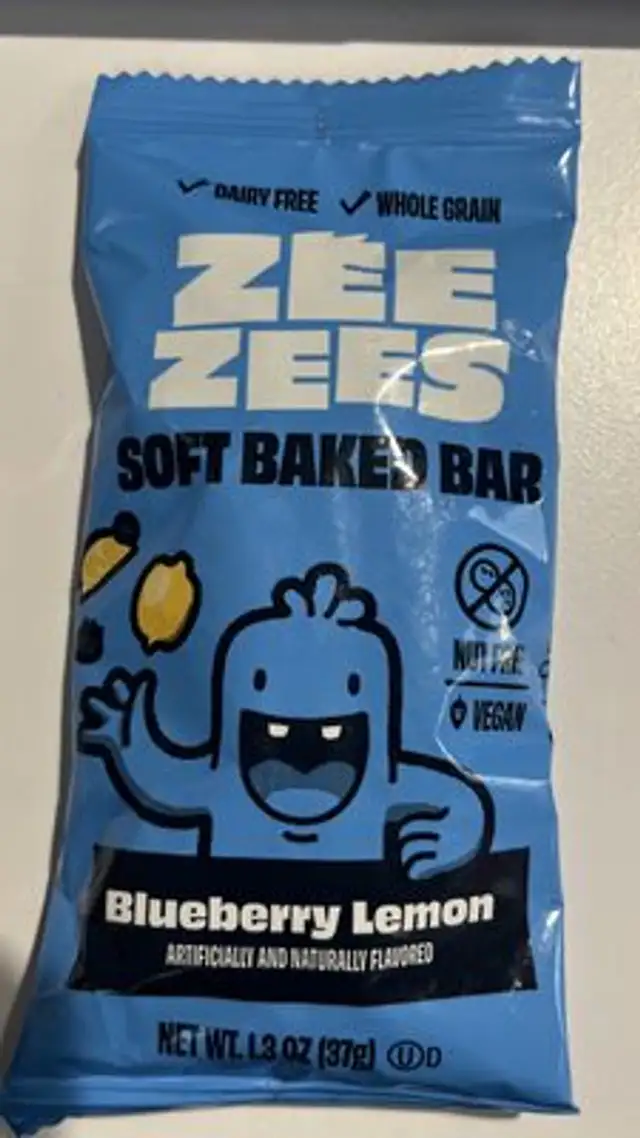 Zee Zee’s Blueberry Lemon Soft Baked Bar