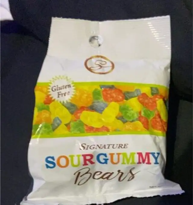 Sour gummy bears