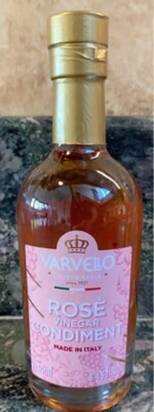 Rosé vinagar condiment