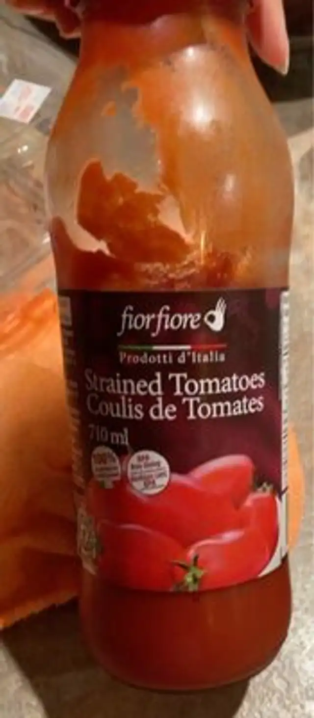 Strained tomatos