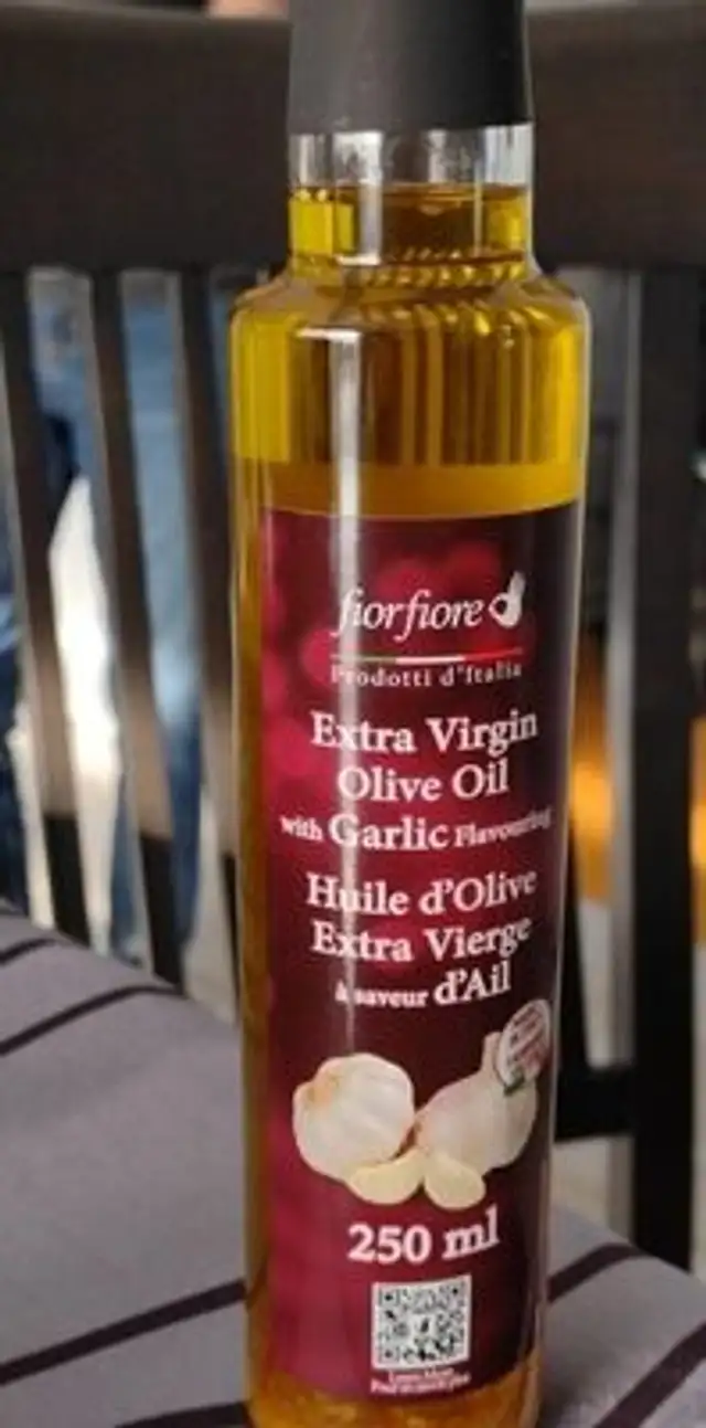 Huile d'olive extra vierge à saveur d'ail