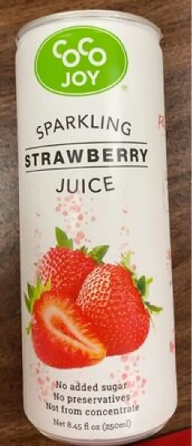 Sparkling strawberry juice