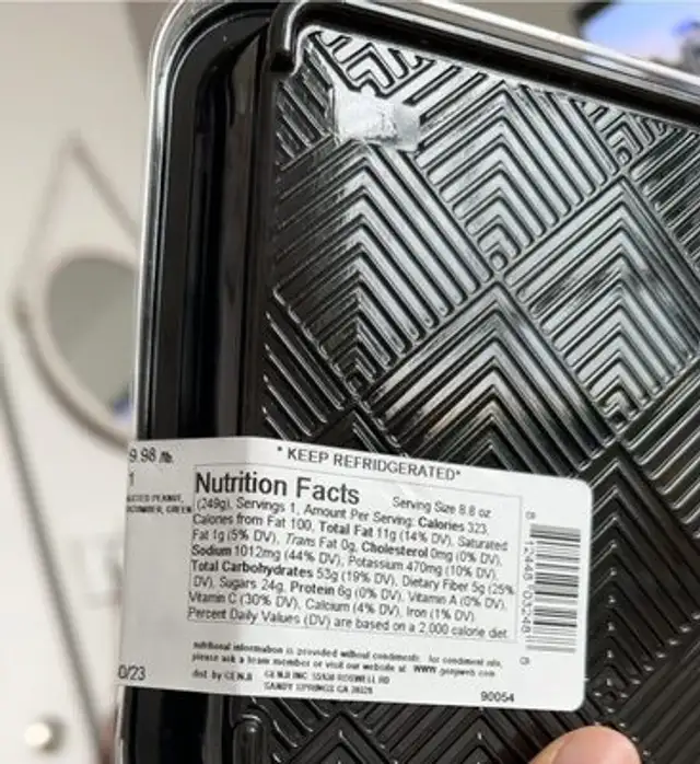 Whole Foods veggie salad roll nutrition facts table