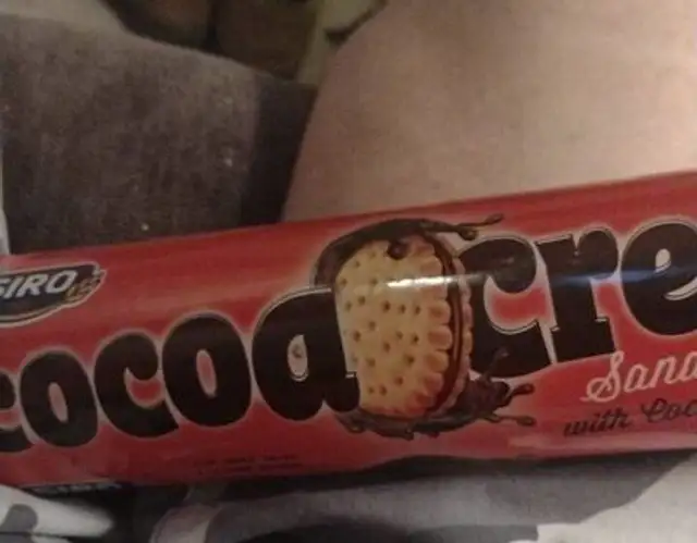 Cocoa cream sandwich cookies