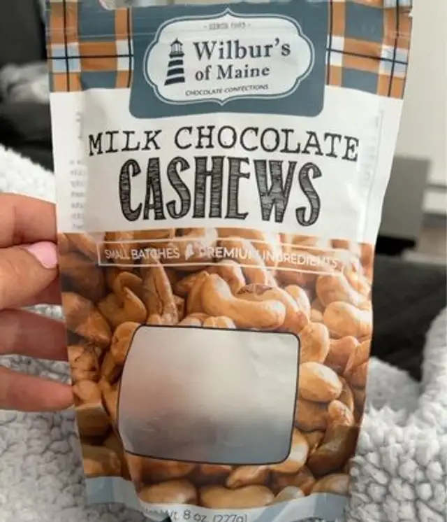 Milk chocolate cashews