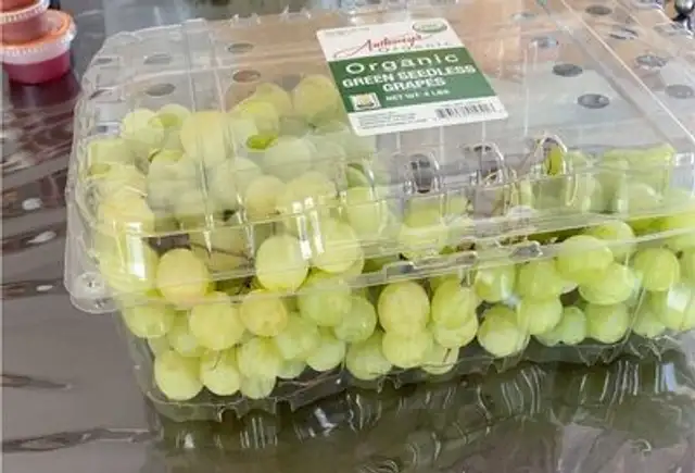 Oragnic grapes