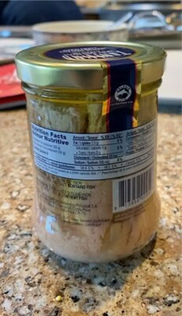 Tuna nutrition facts table
