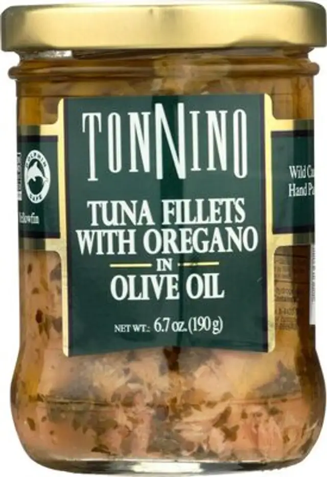 Tuna fillets with oregano in olive oil