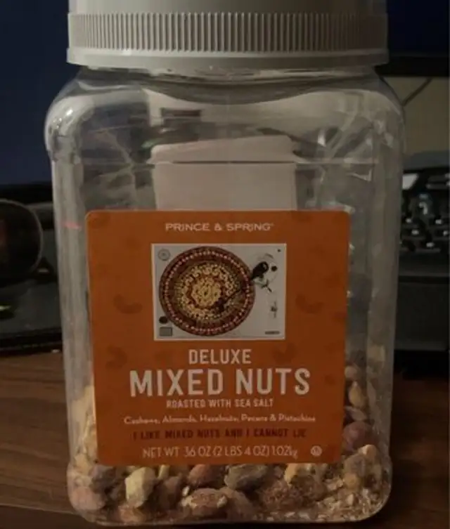 Deluxe mixed nuts