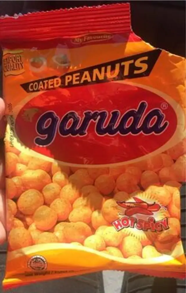 Coated peanuts