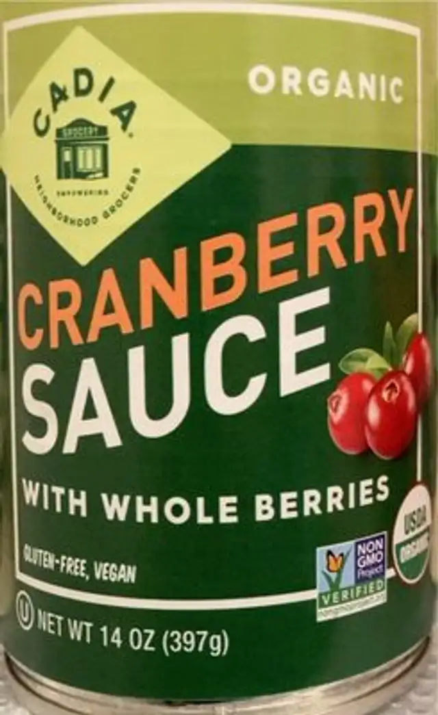 cranberry sauce with whole berries