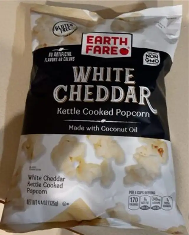 White Cheddar kettle cooked popcorn