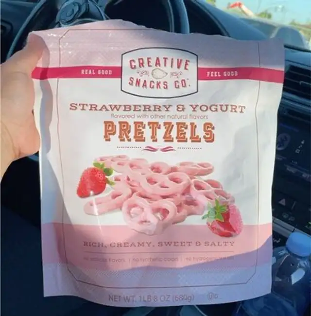 Strawberry & Yougurt Pretzels