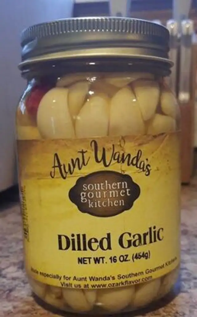Aunt Wanda's Dilled garlic