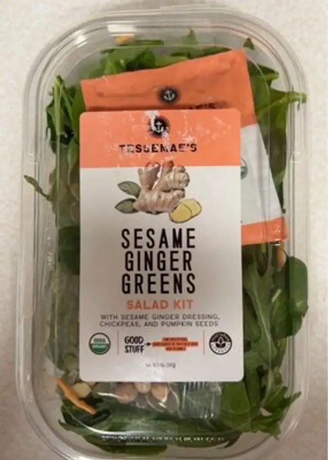 Sesame Ginger Greens salad kit