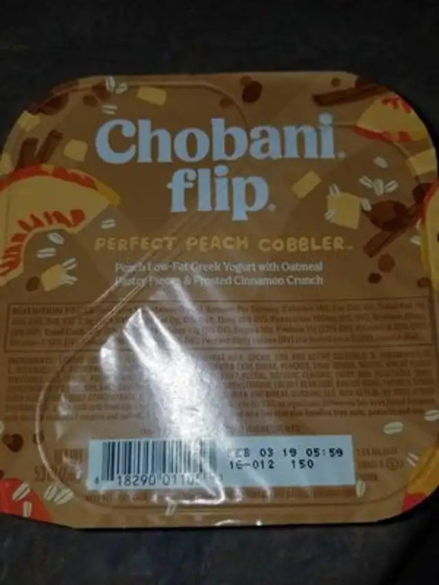 Perfect peach cobbler low-fat greek yogurt with oatmeal pastry pieces & frosted cinnamon crunch ingredients label