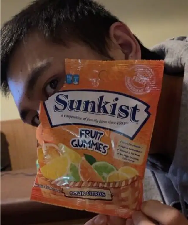 Sunkist fruit gummies sour citrus