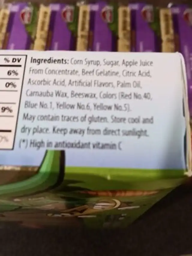 Dinosaurs fruit snacks ingredients label