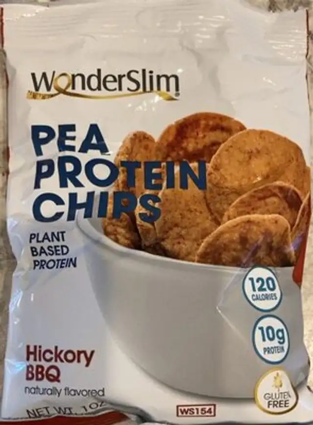 Pea protein chips