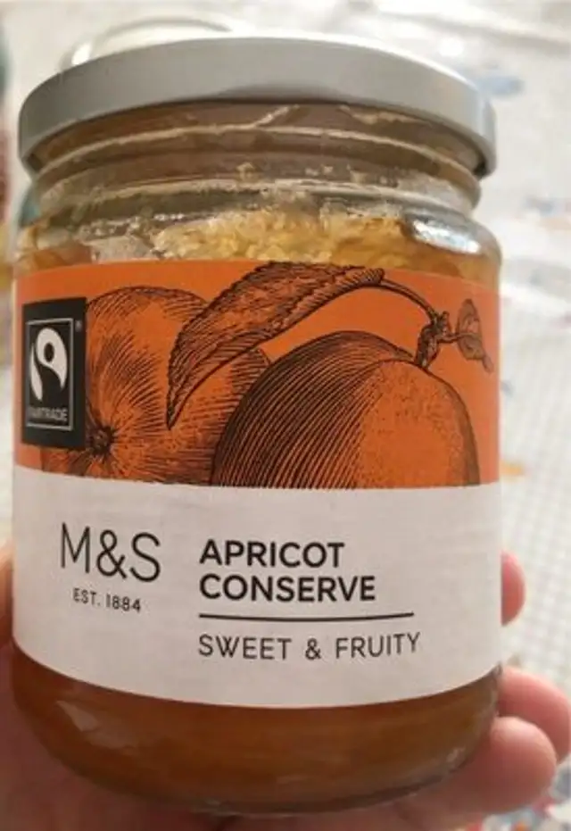 Apricot conserve