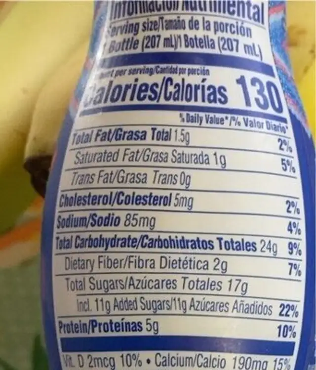 Drinkable yogurt smoothie with probiotics of nutrition facts table