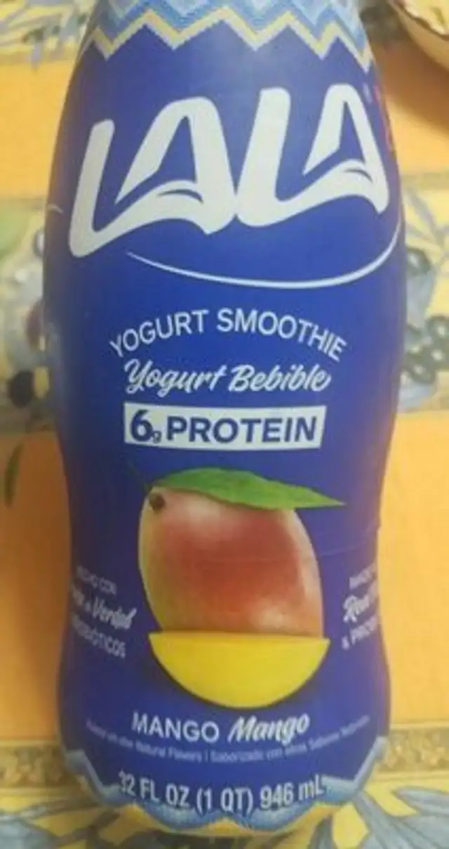 Yogurt smoothie mango