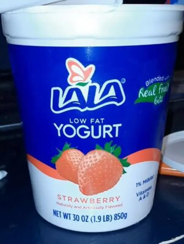 Low Fat Strawberry Yogurt
